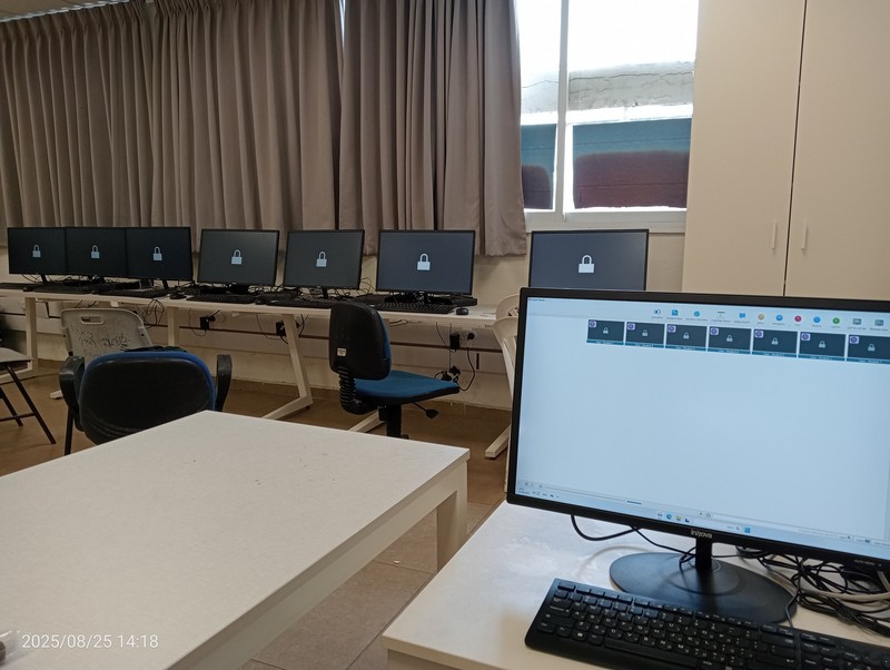 תוכנת שליטה על מחשבי התלמידים