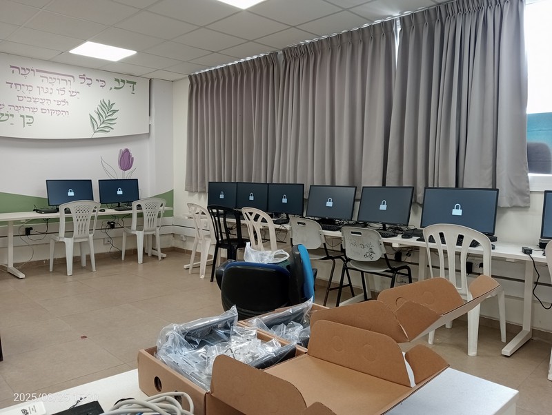תוכנת שליטה על מחשבי התלמידים