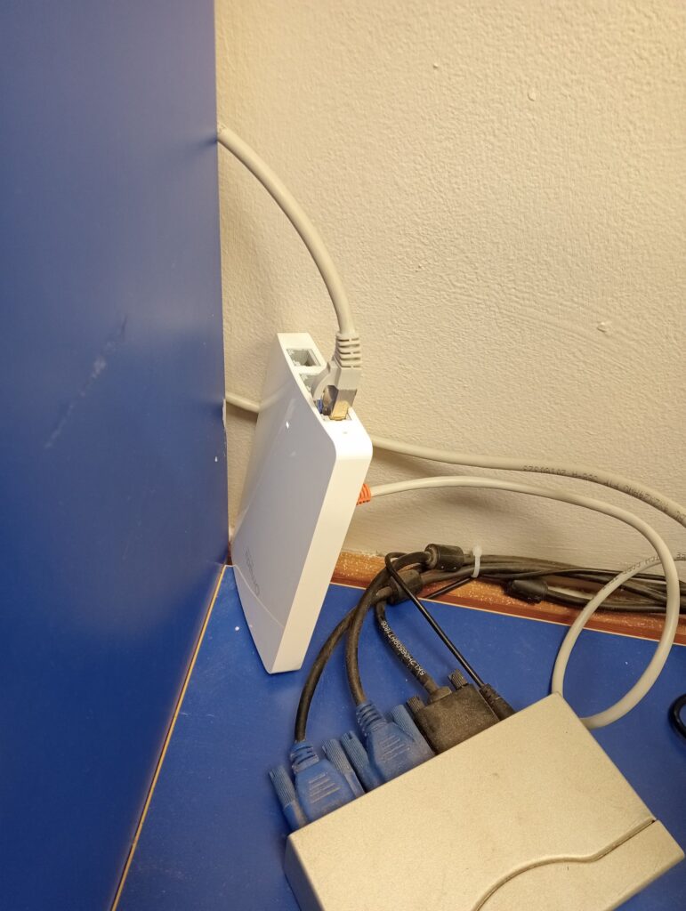 שיפור קליטת Wi-Fi בכיתת לימוד